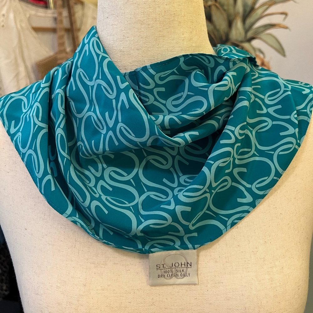 ST. JOHN Vintage Teal Silk Signature Scarf EUC - Picture 4 of 6